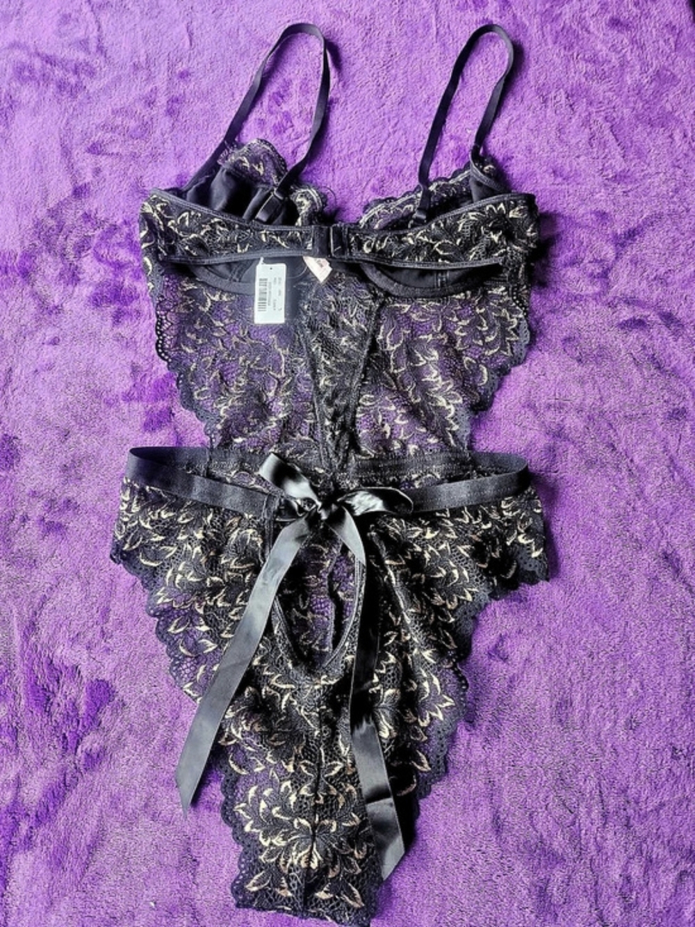 La Vie en Rose Floral Lace Teddy in Black & Purple Size Large NWT